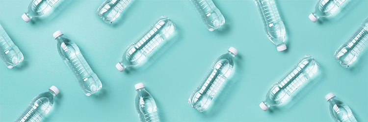 How Many Cups Are In a Water Bottle? It Depends